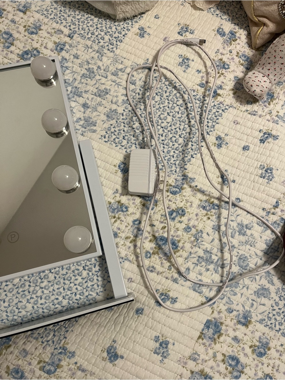 LED light up mirror - Picture 2 of 3
